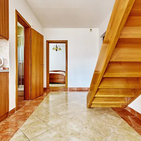 דירה Duplex In Peaceful Area - *