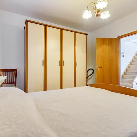 Duplex In Peaceful Area - דירה זאדאר