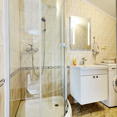 Duplex In Peaceful Area - * Zadar