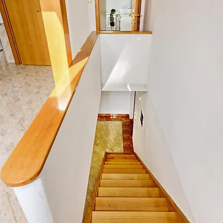 Duplex In Peaceful Area - Apartament *