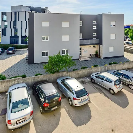 Duplex In Peaceful Area - Zadar