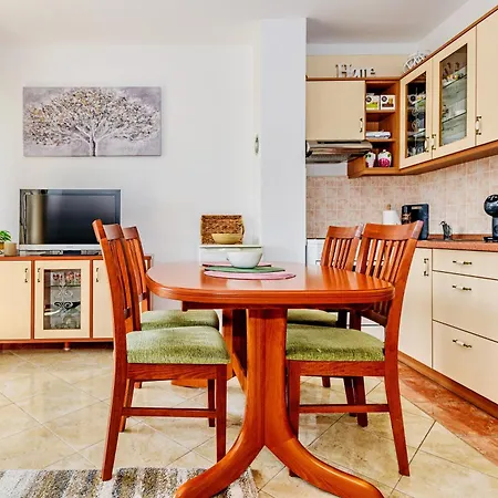 Апартаменти Duplex In Peaceful Area - *